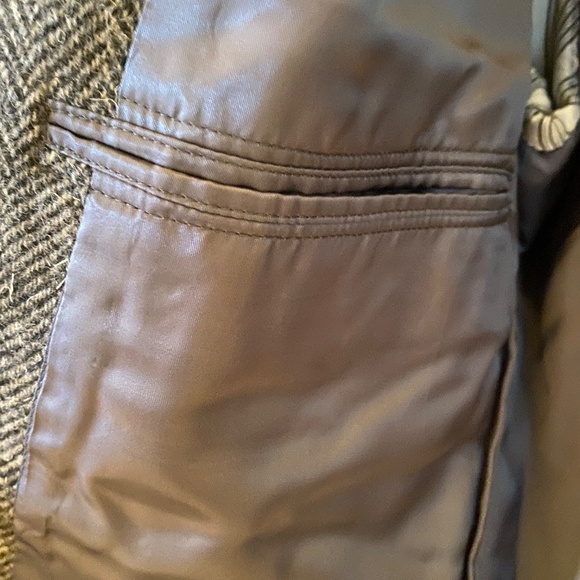 Weekend Sale!  Brooks Brothers 1818 Sports Coat, Like New Condition - Picture 6 of 6